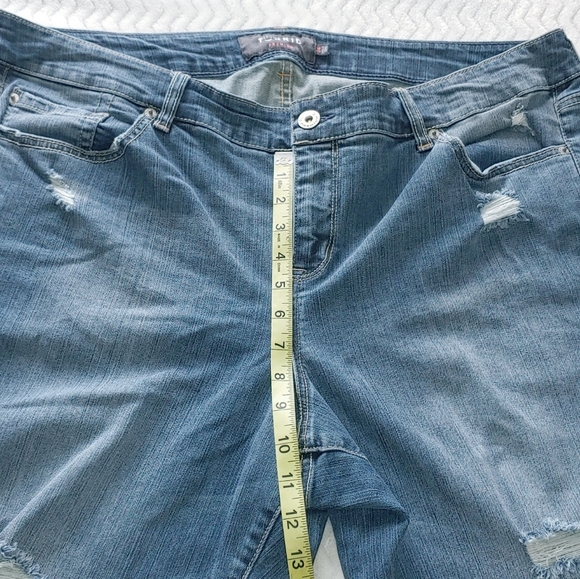 TORRID JEANS 24 Pre- Owned - Picture 14 of 16